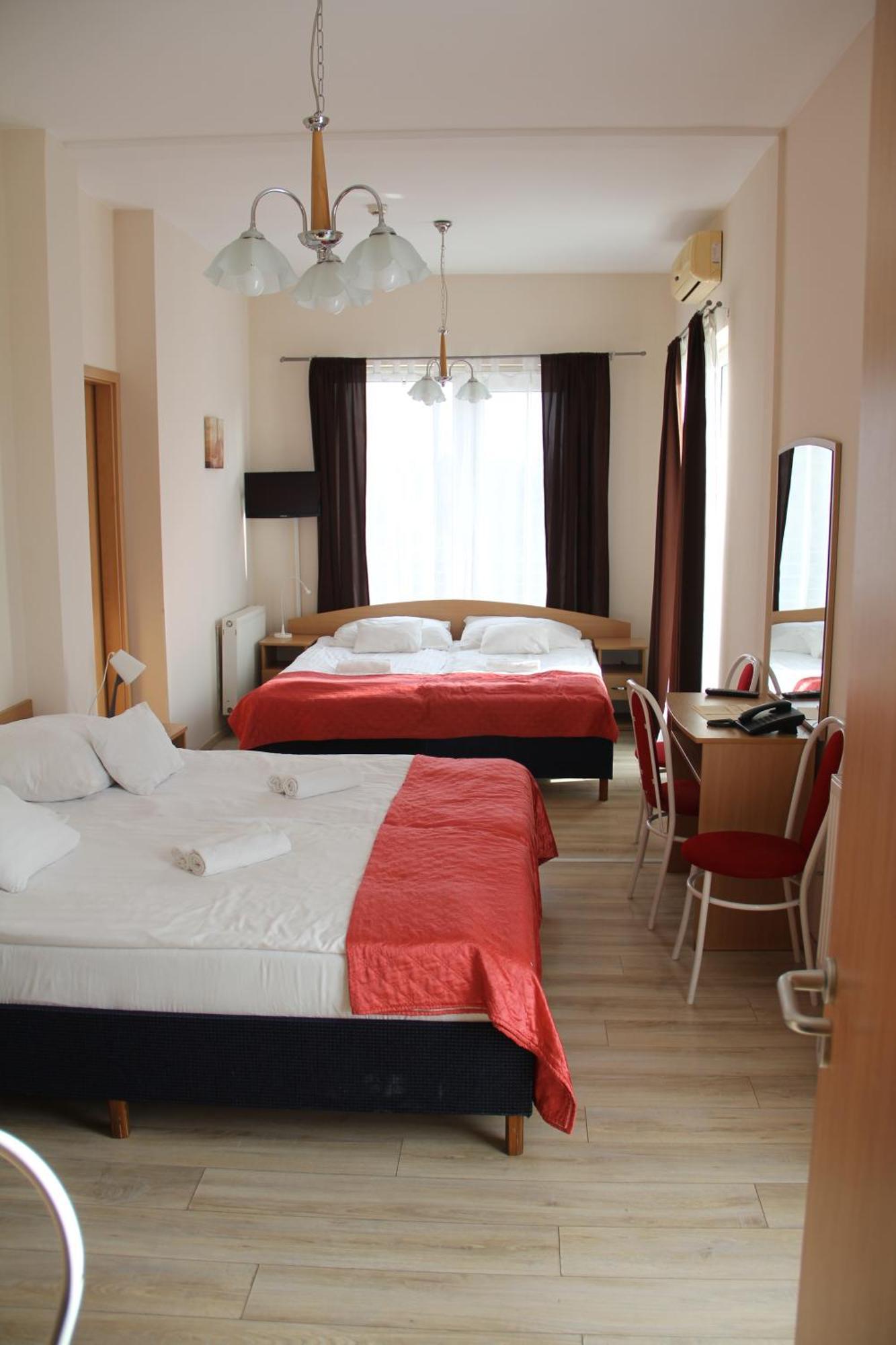Hotel Rose City Boedapest Buitenkant foto
