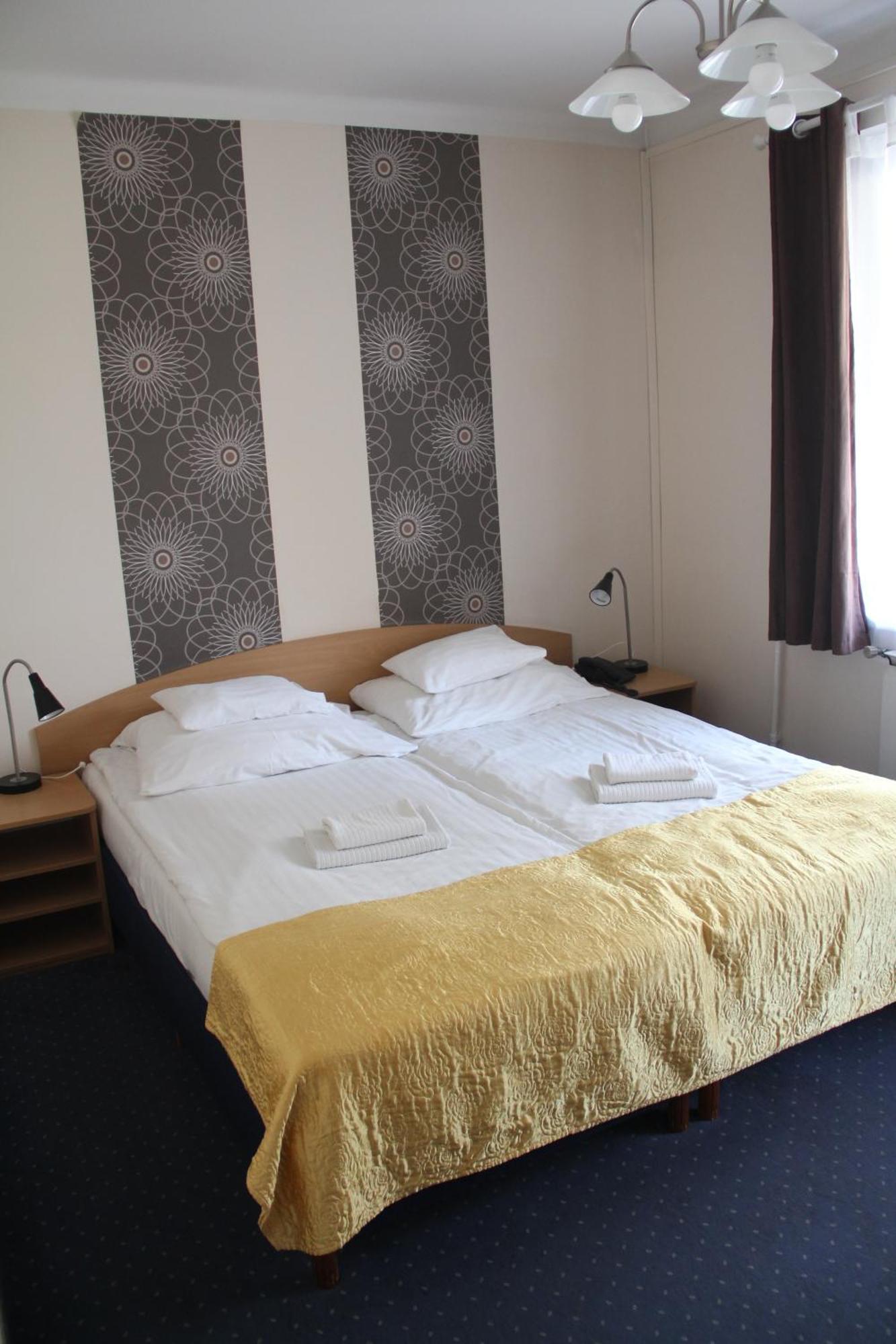 Hotel Rose City Boedapest Buitenkant foto